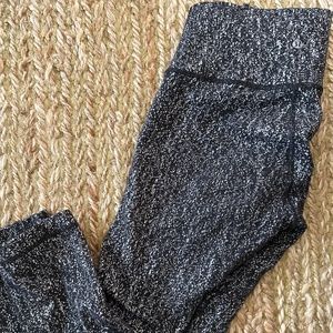 Lulu Leggings Size 6